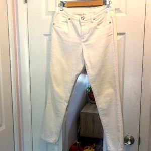 White crop jeans